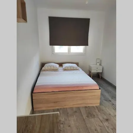 Vaste 4 pièces climatisé à 5 minutes de la plage Appartement *